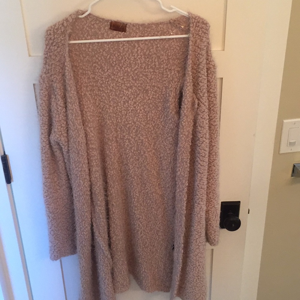 Extremely soft cardigan / sweater